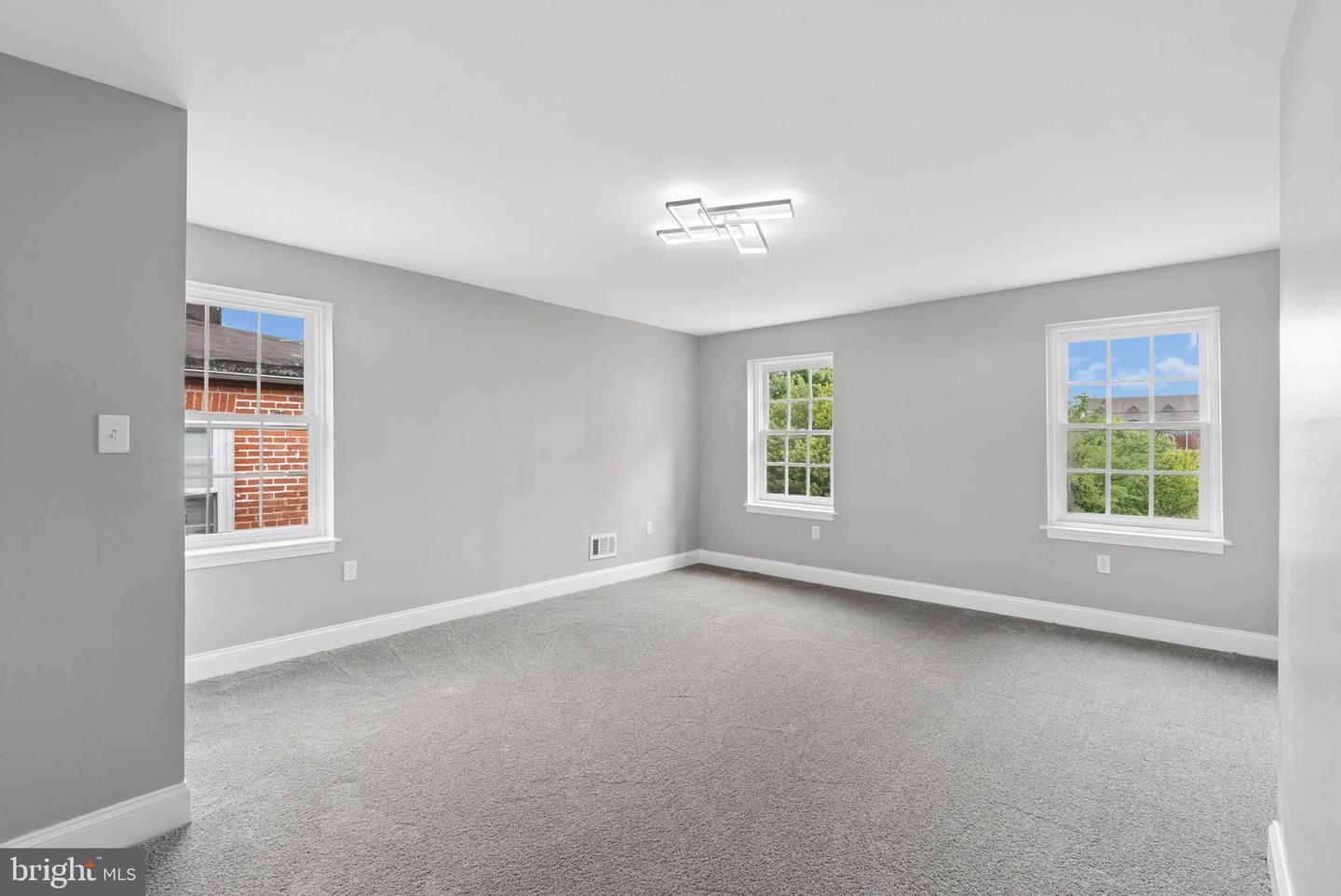 1626 Hollins St Property Photo 45