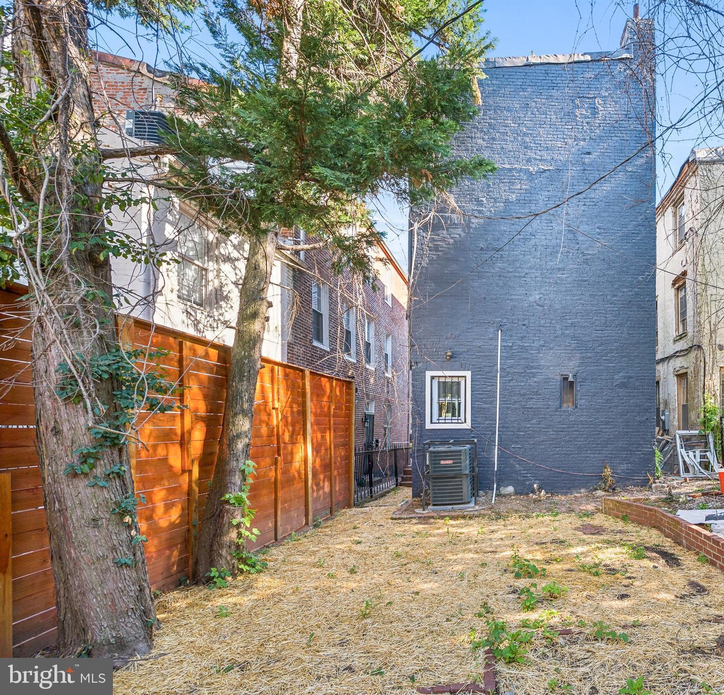 1626 Hollins St Property Photo 48