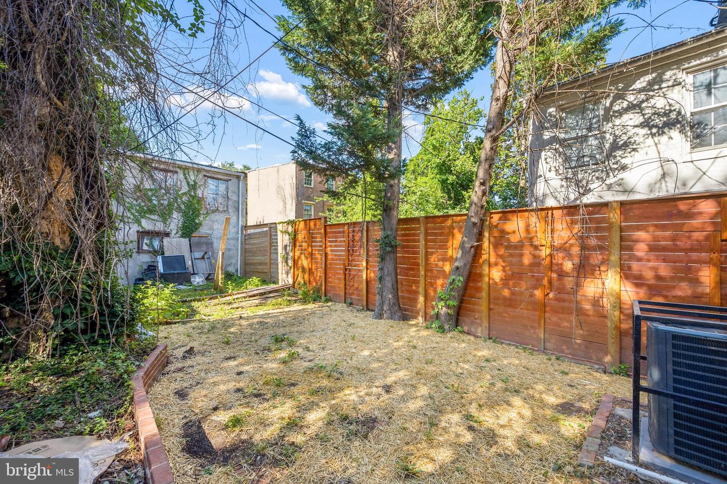 1626 Hollins St Property Photo 49