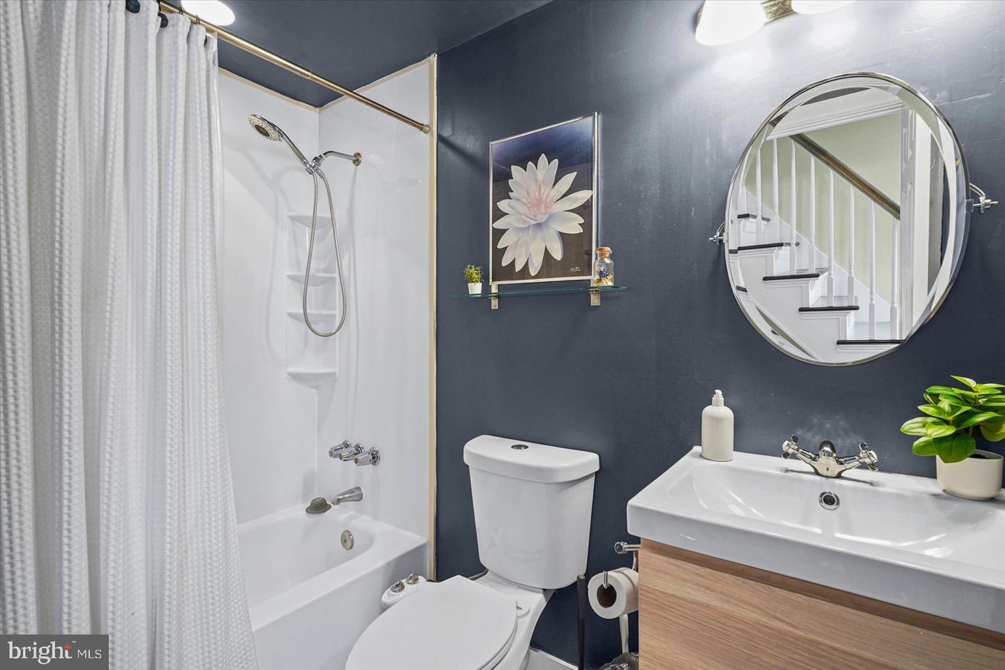 211 Penn St Property Photo 22