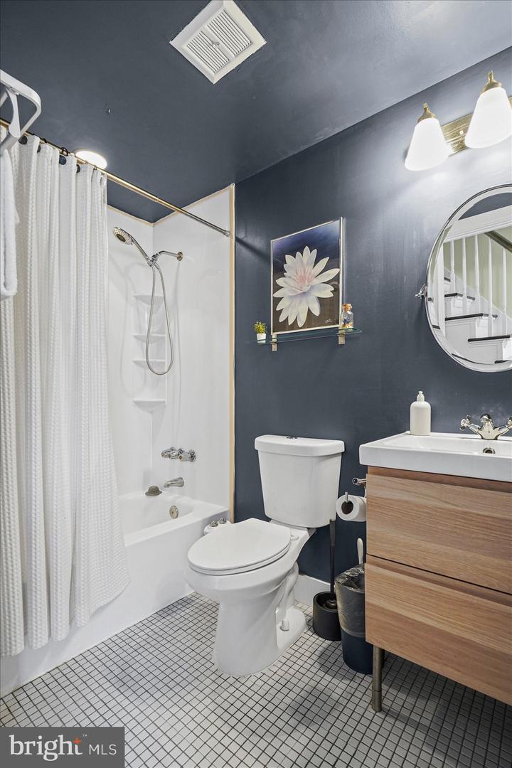211 Penn St Property Photo 23