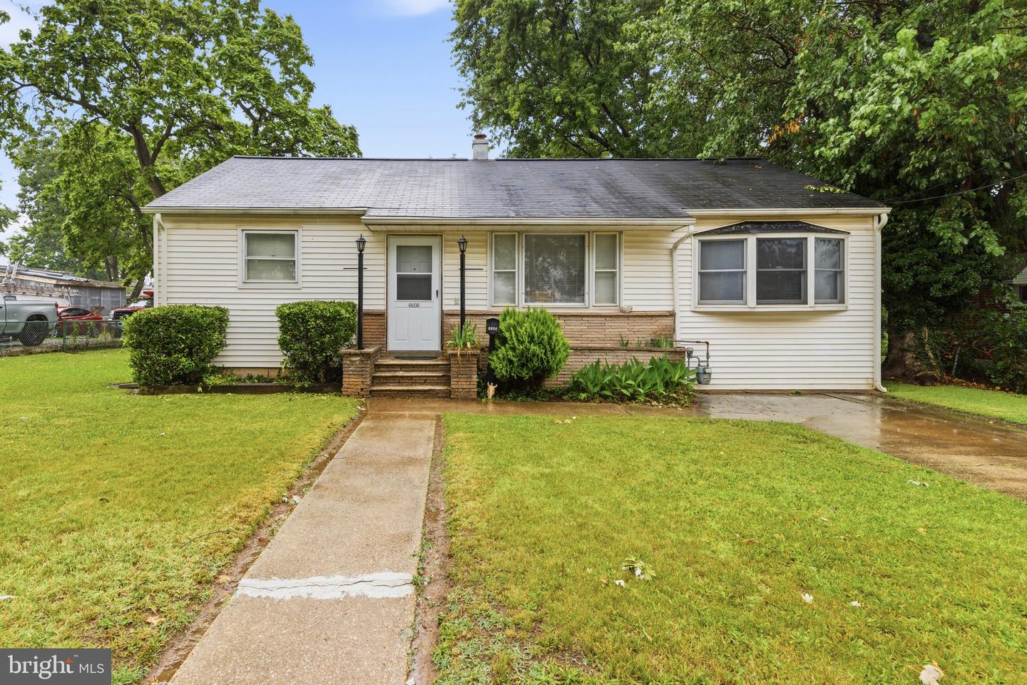 6608 DANVILLE AVE Property Photo 1