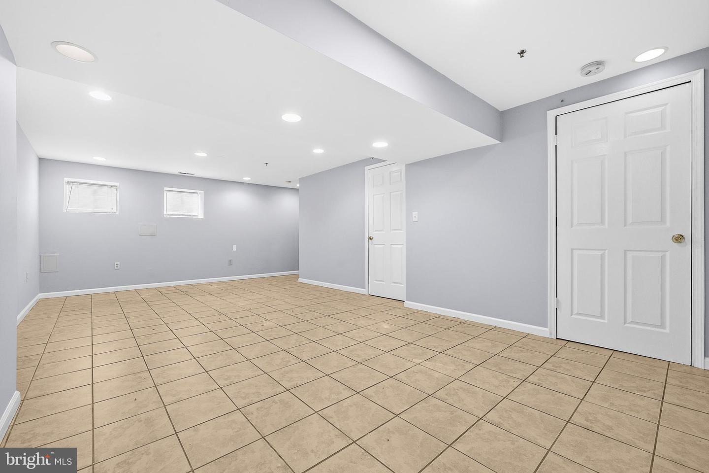 1118 N Central Ave Property Photo 32
