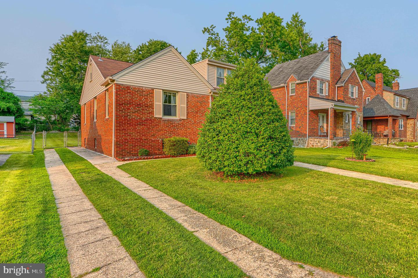 2814 Chesley Ave Property Photo 4