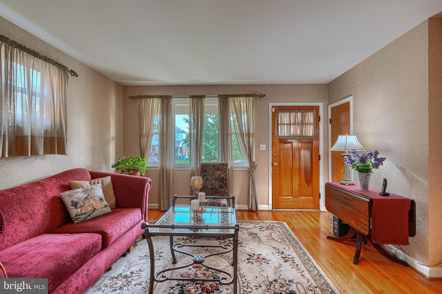 2814 Chesley Ave Property Photo 8