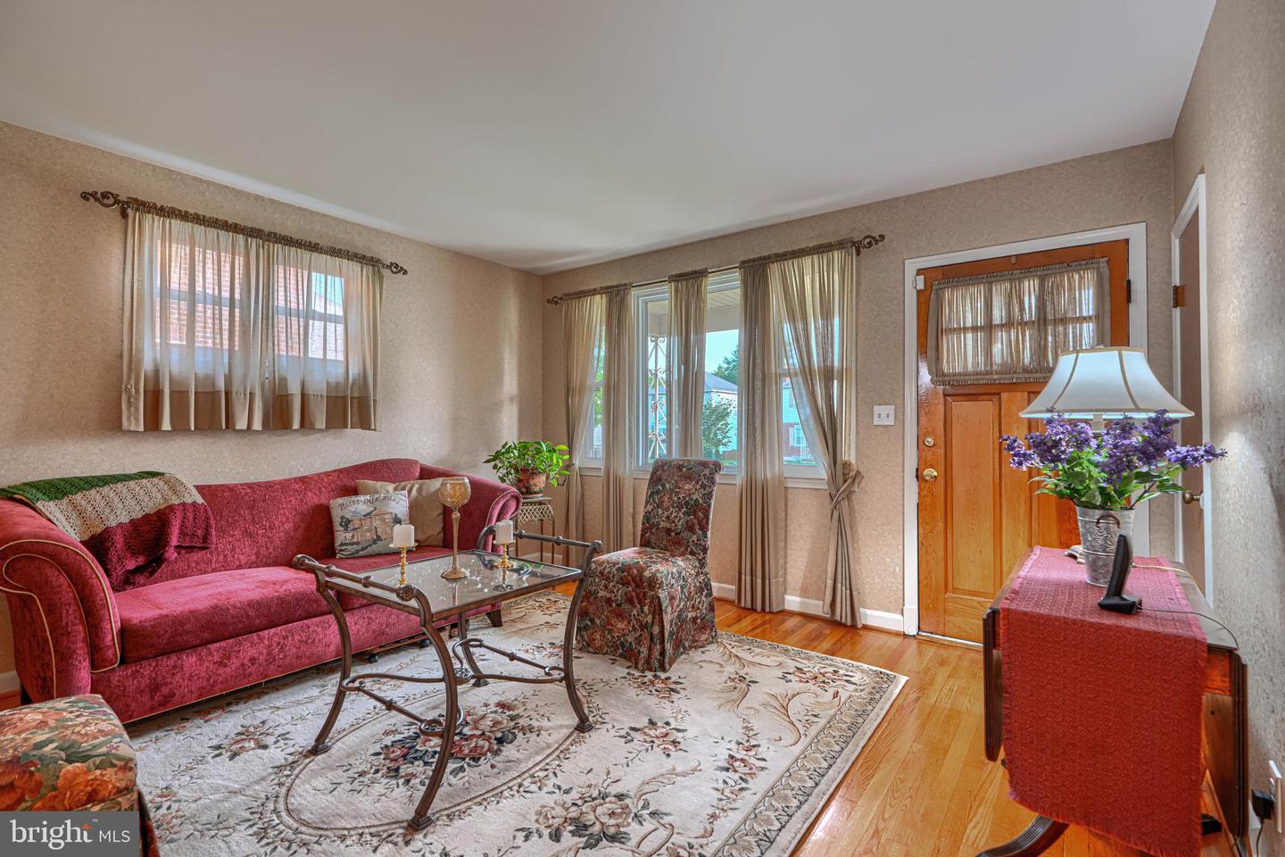 2814 Chesley Ave Property Photo 10