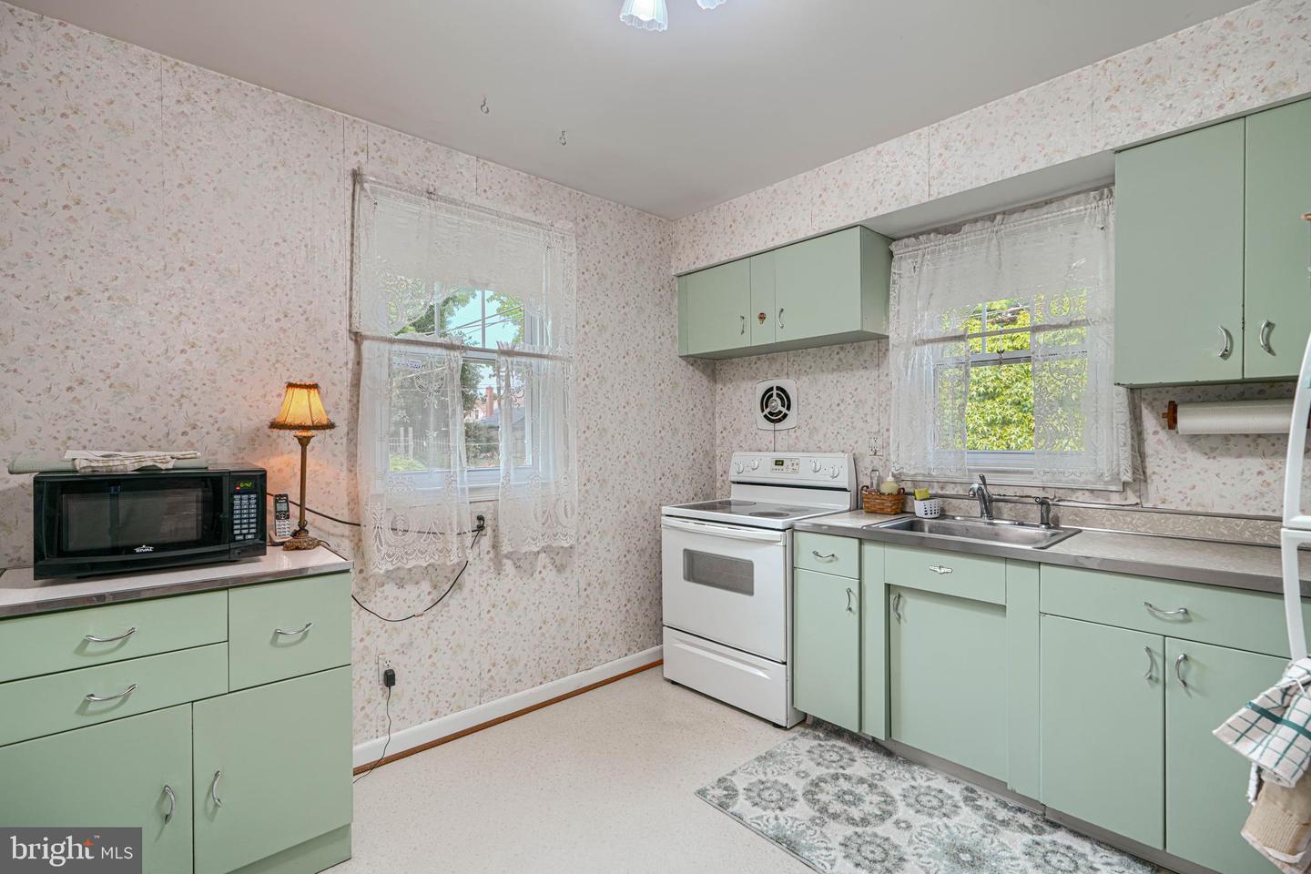2814 Chesley Ave Property Photo 14