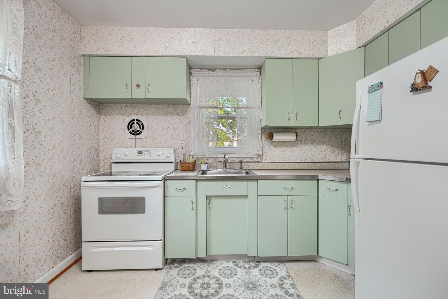 2814 Chesley Ave Property Photo 15