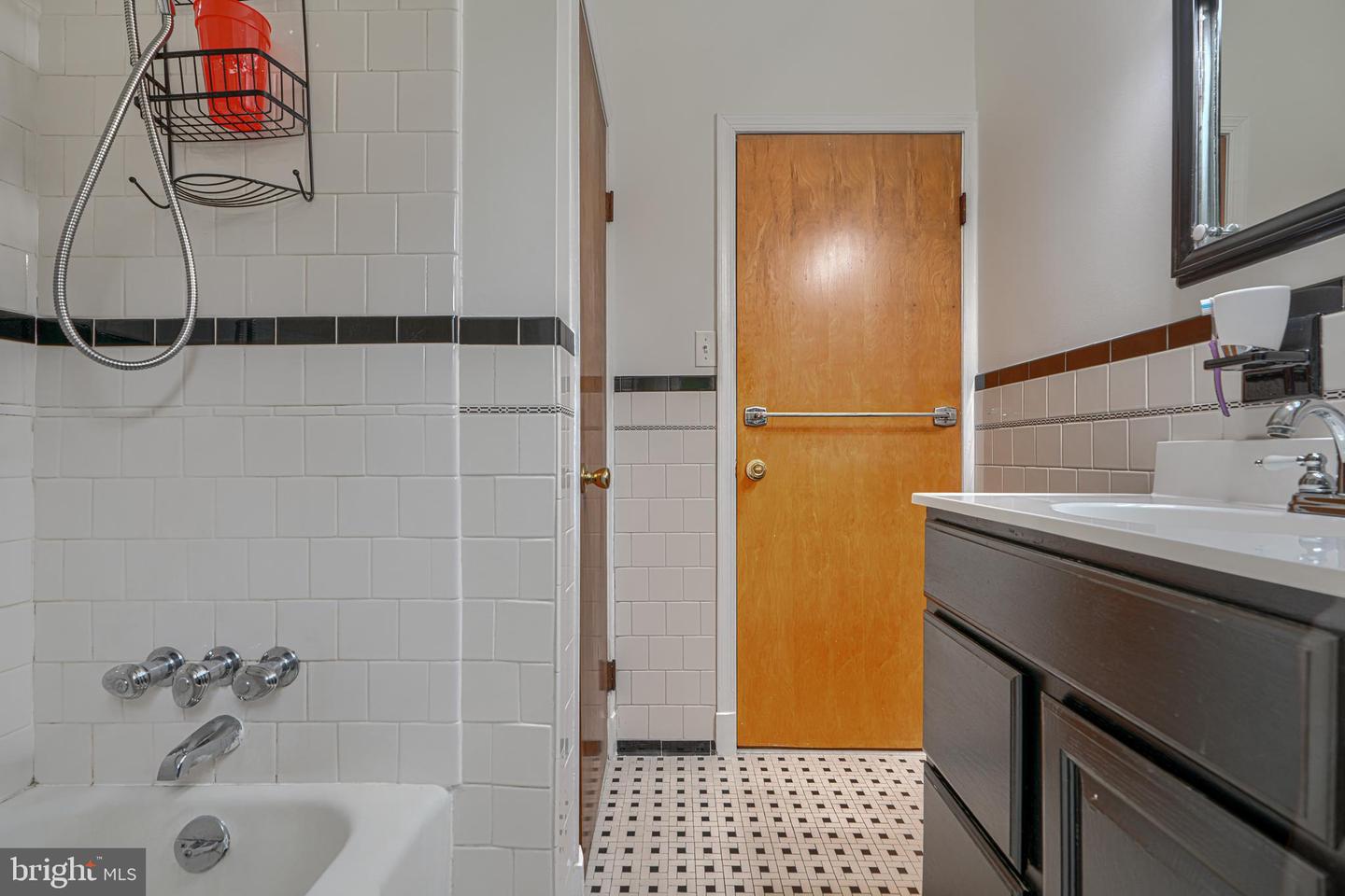 2814 Chesley Ave Property Photo 30