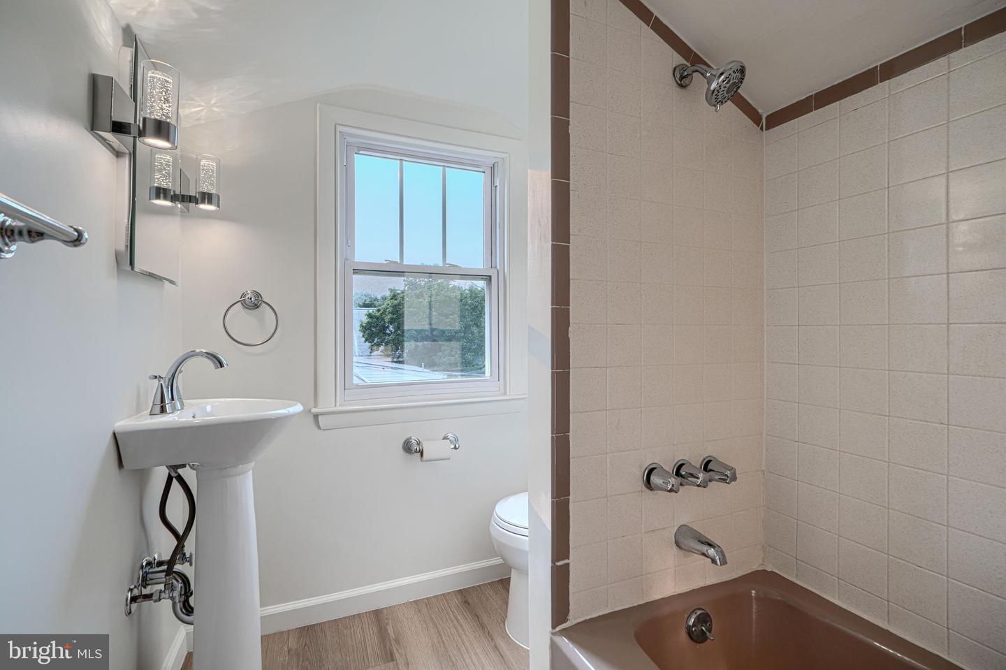 2814 Chesley Ave Property Photo 36