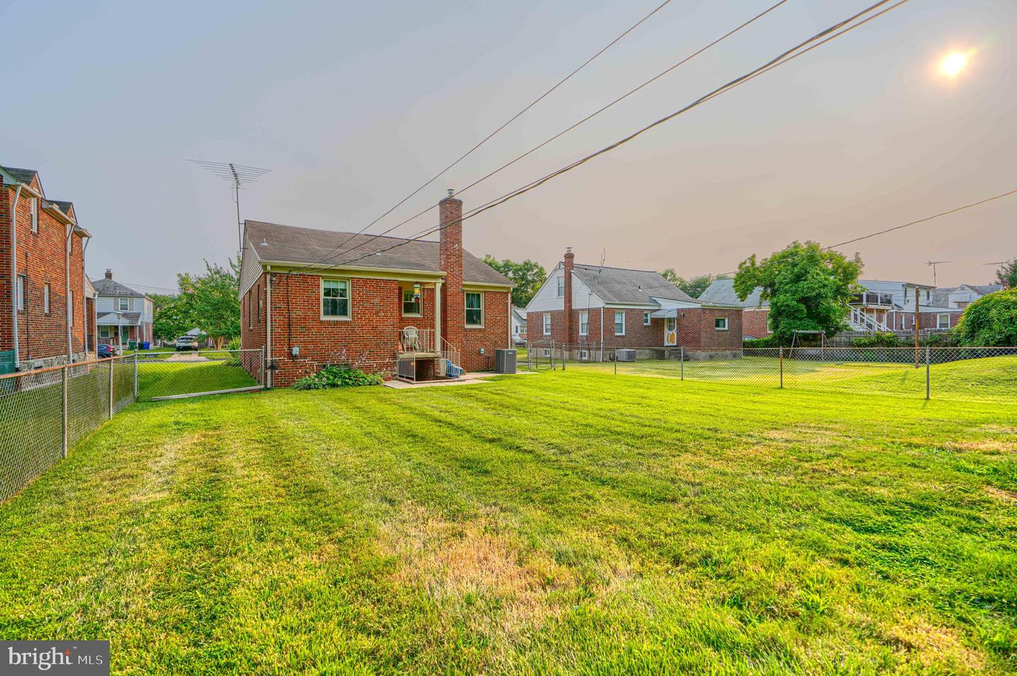 2814 Chesley Ave Property Photo 53