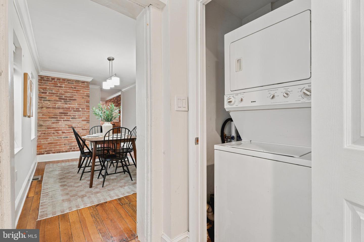103 E Cross St E Property Photo 17