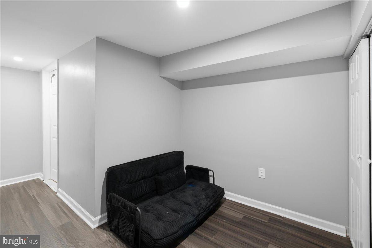 1266 Sargeant St Property Photo 11