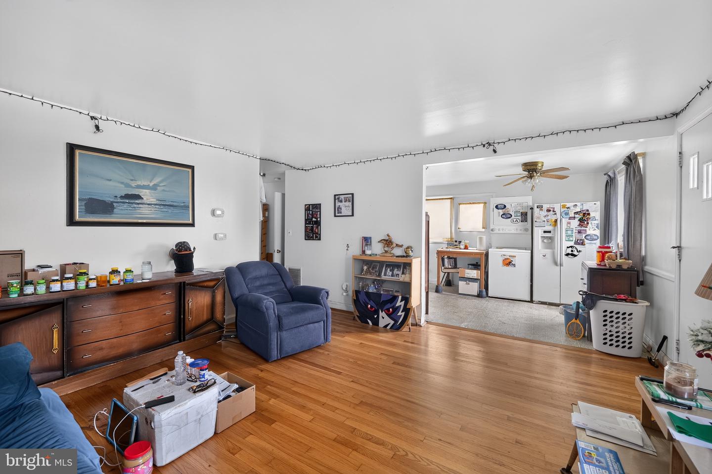 2729 Chesley Ave Property Photo 4