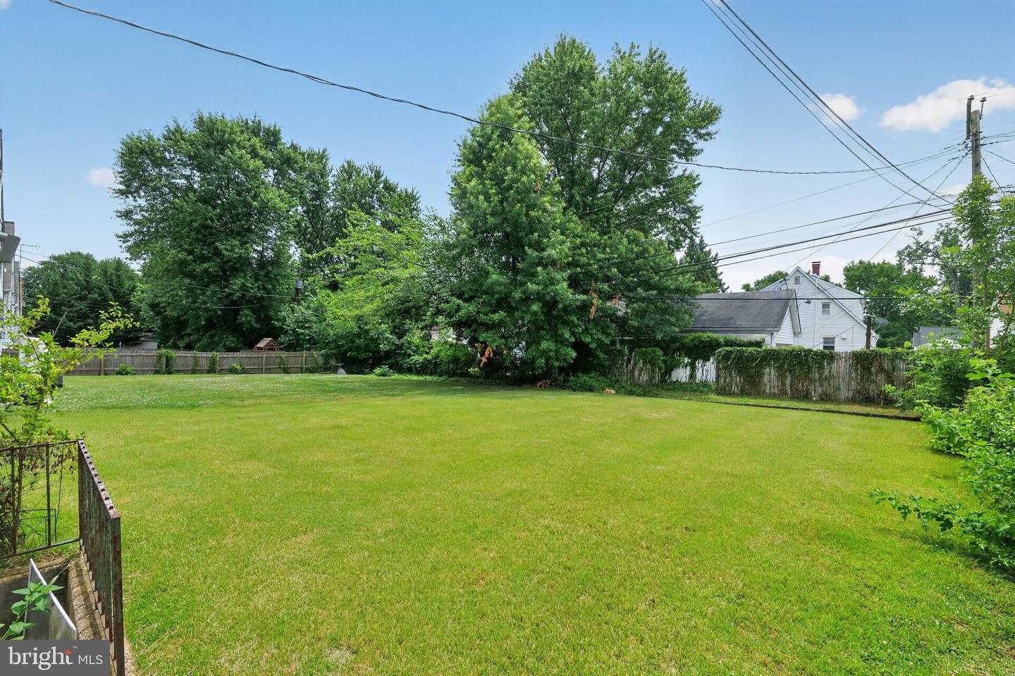 2729 Chesley Ave Property Photo 26