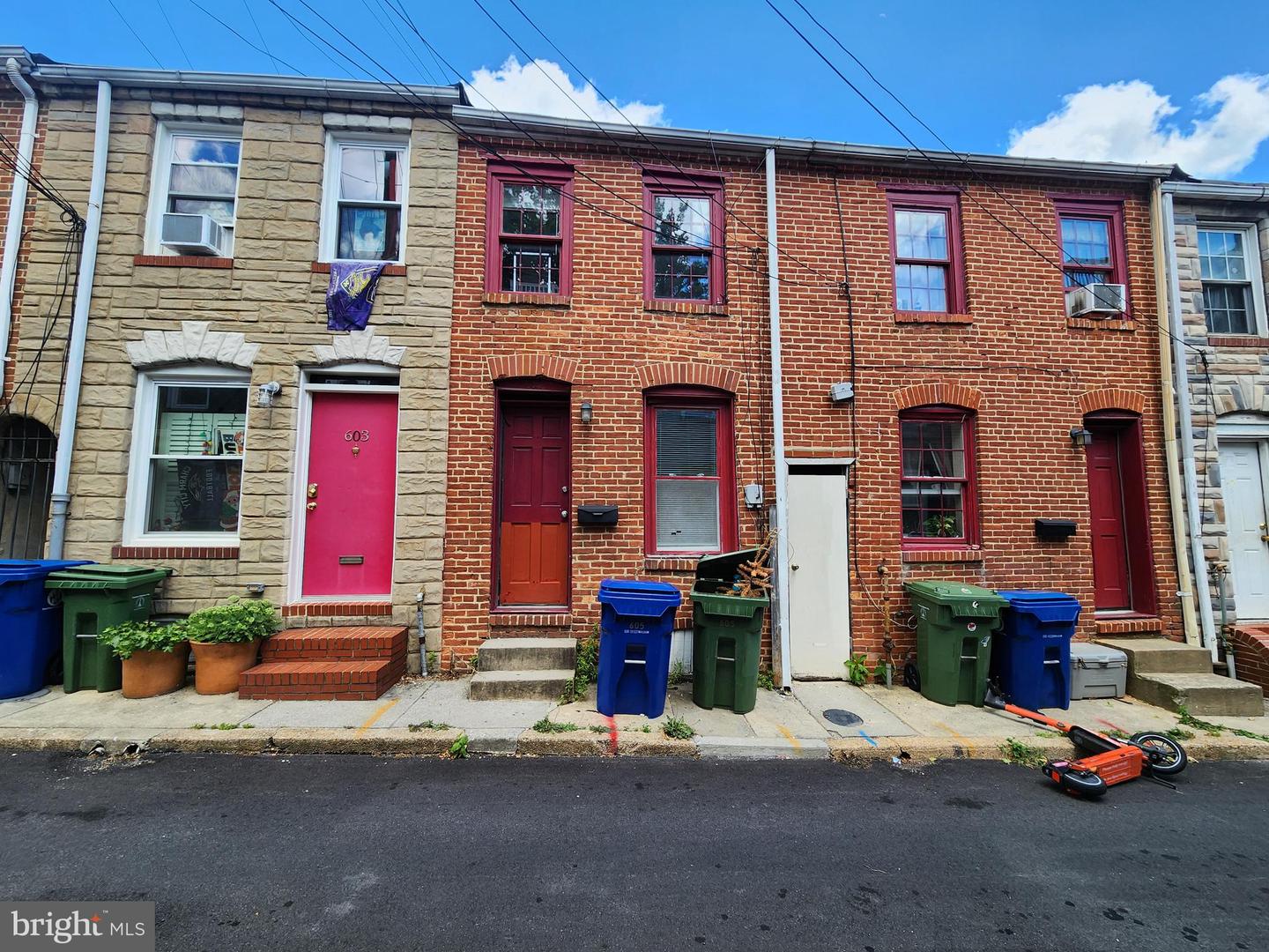 605 S Bradford St Property Photo 1