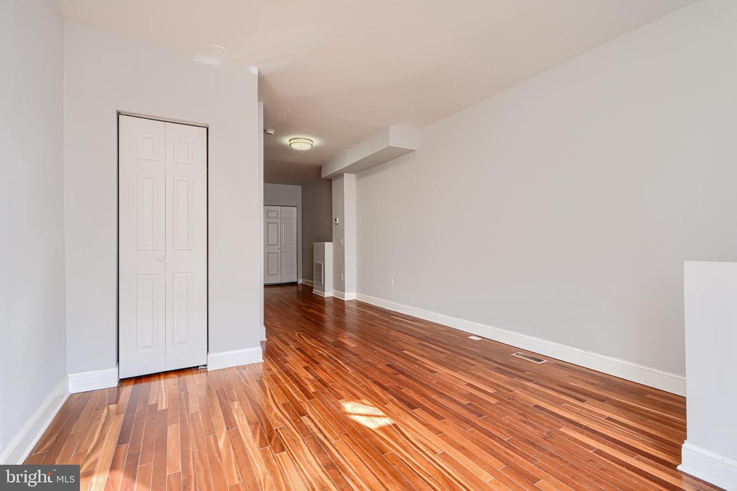 2511 Mcculloh St Property Photo 8