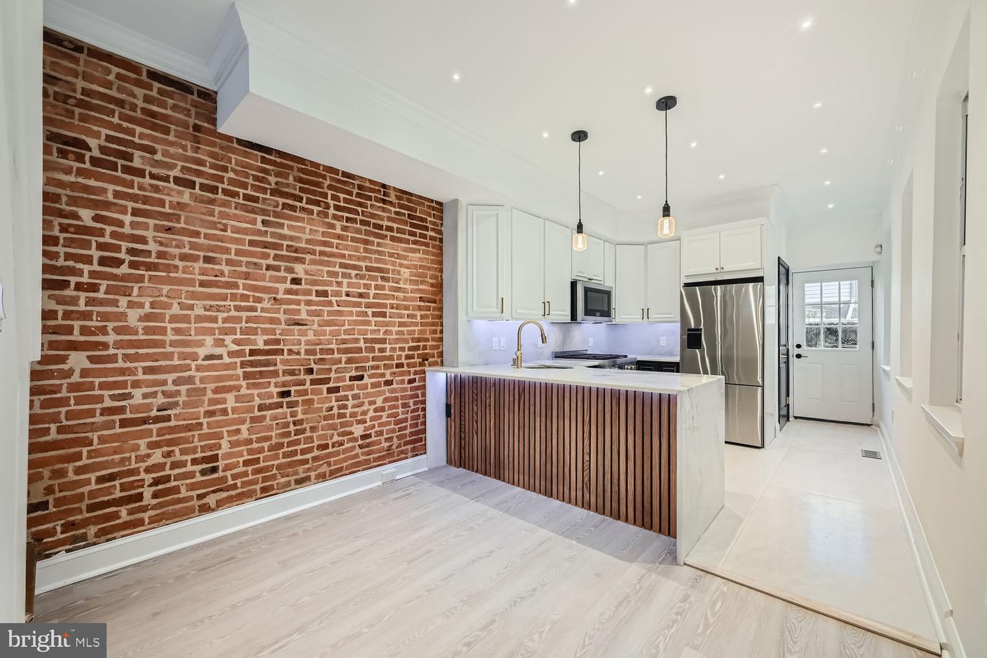 27 Birckhead St Property Photo 8