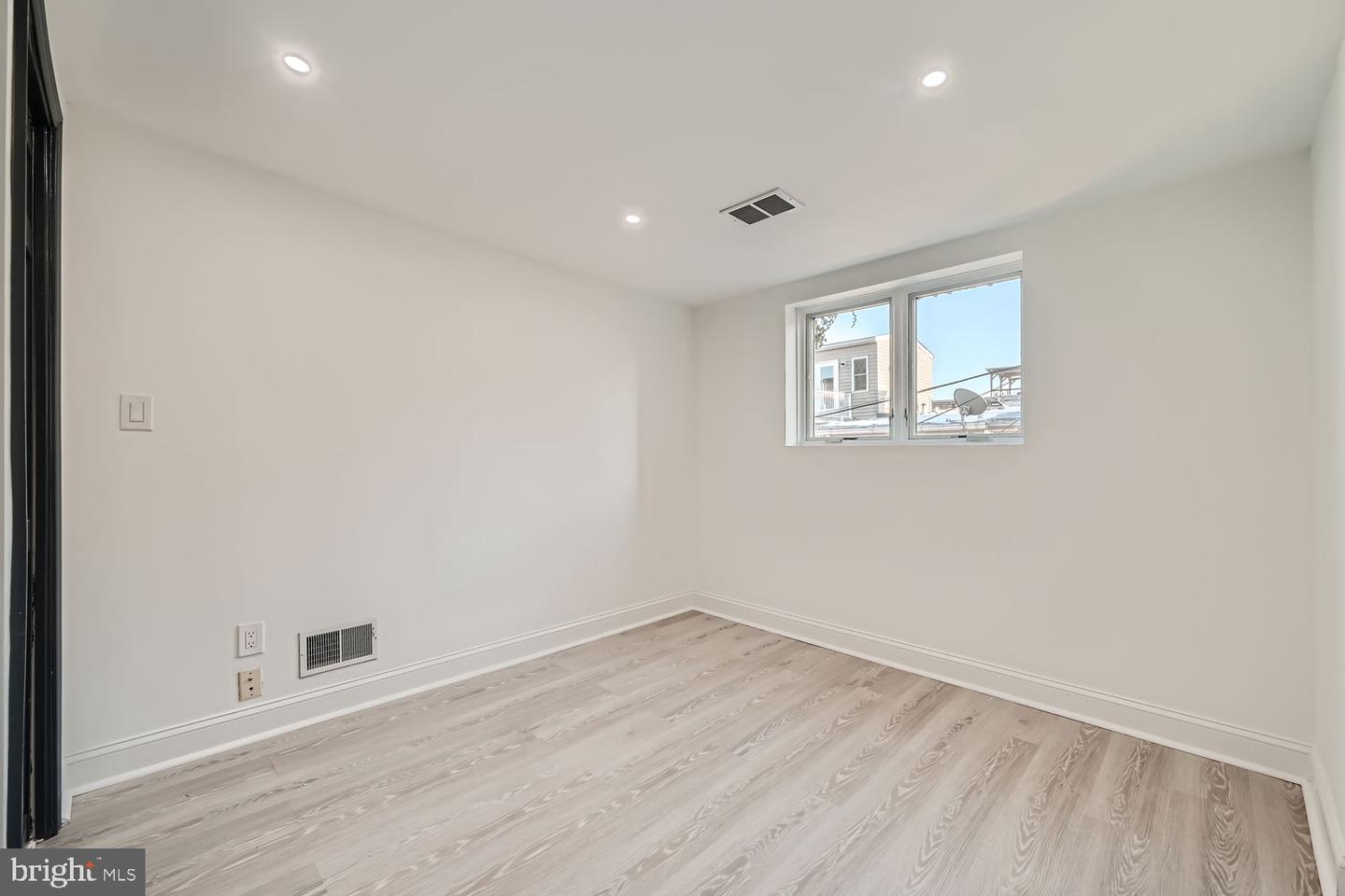 27 Birckhead St Property Photo 26