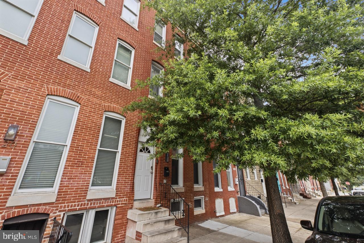 1422 N Eden St Property Photo 1