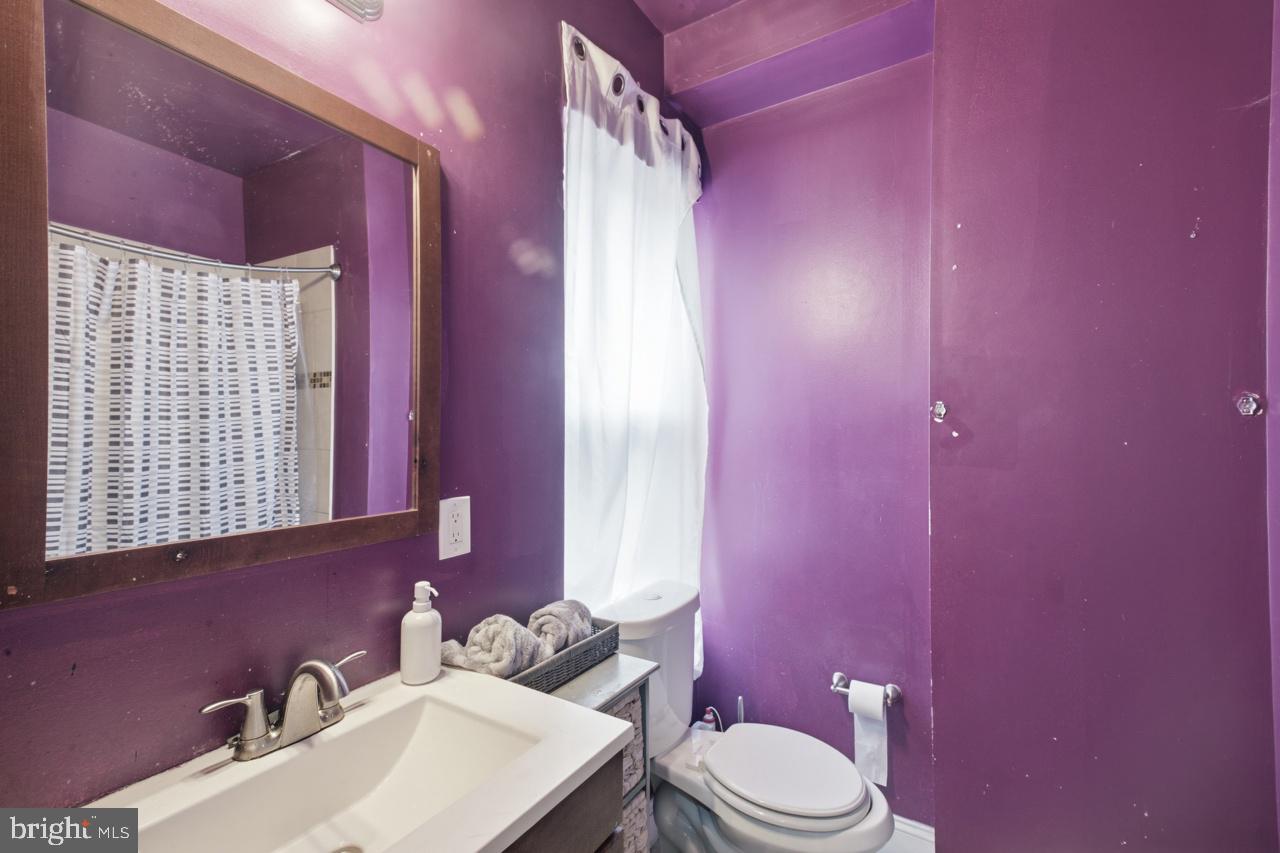 1422 N Eden St Property Photo 11