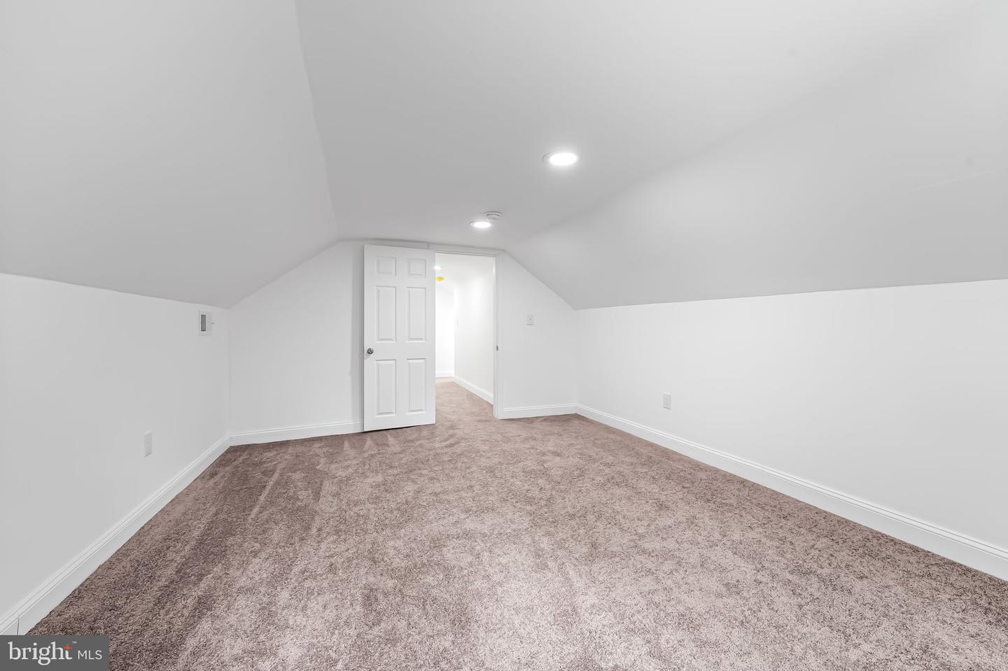 3716 E Northern Pkwy Property Photo 32