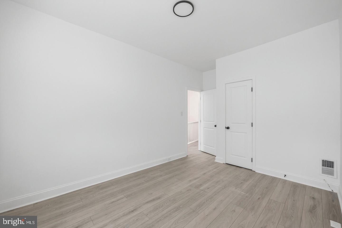 759 Linnard St Property Photo 18