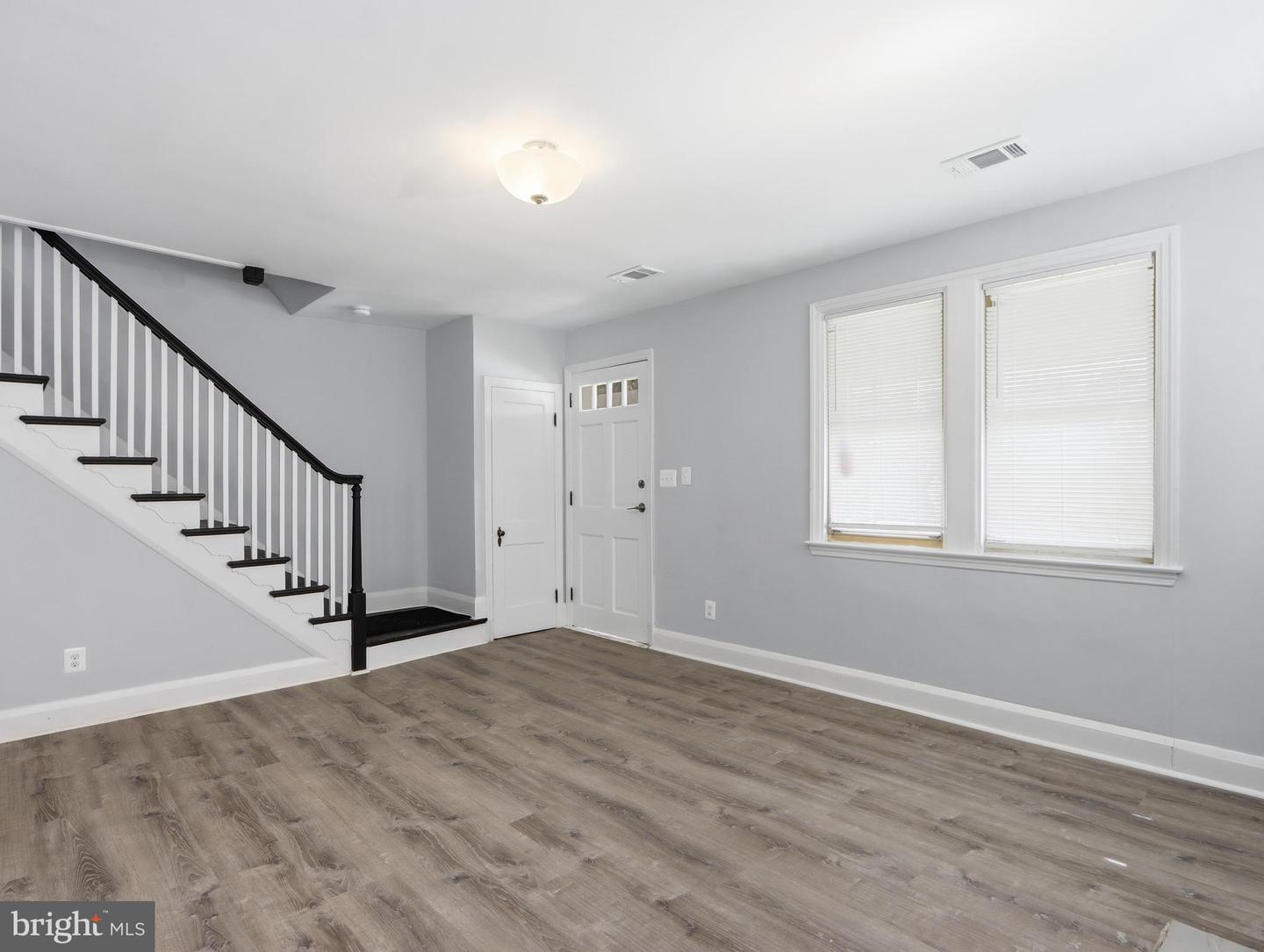 5112 Crosswood Ave Property Photo 5