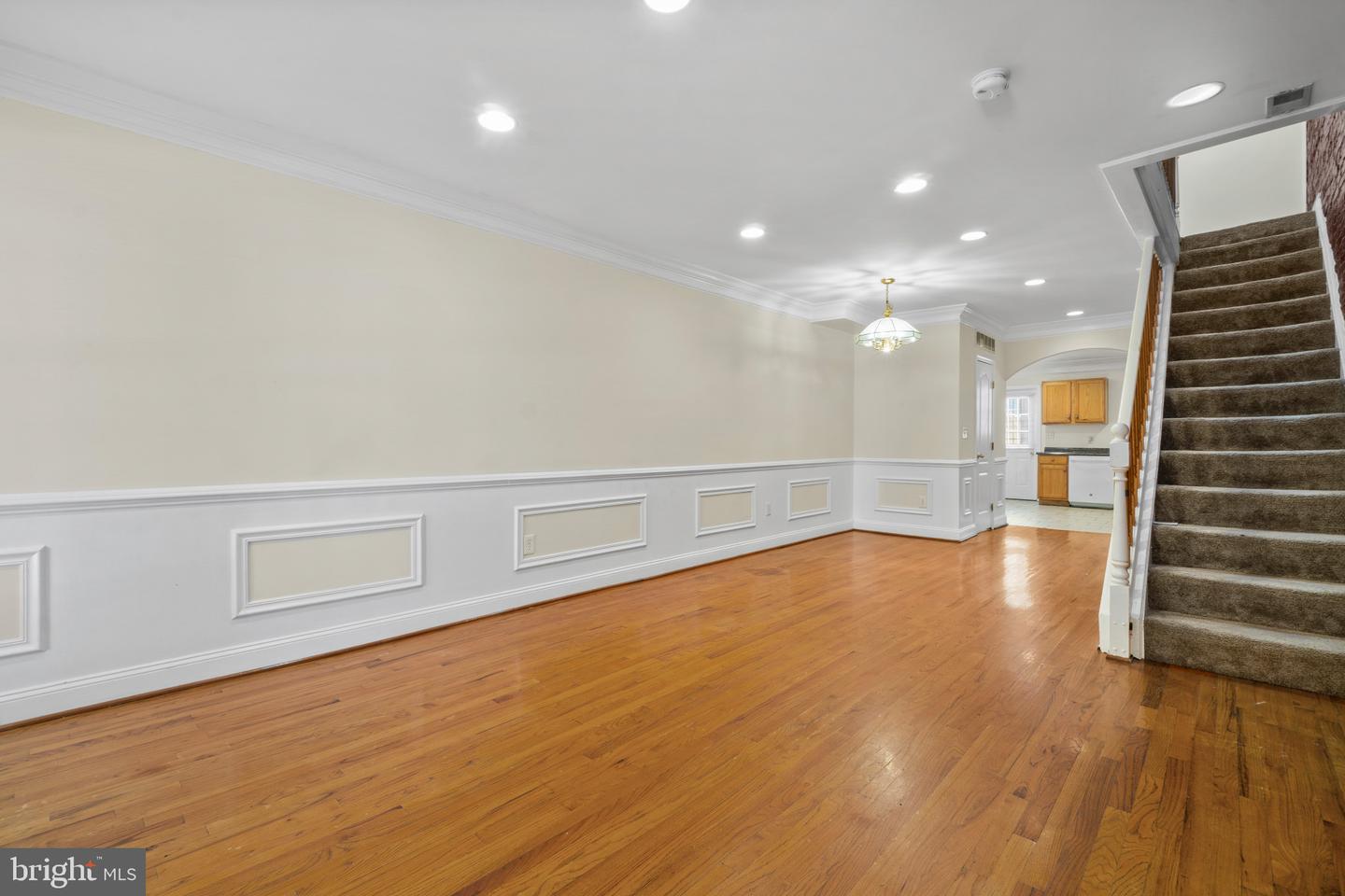 514 N Milton Ave Property Photo 3