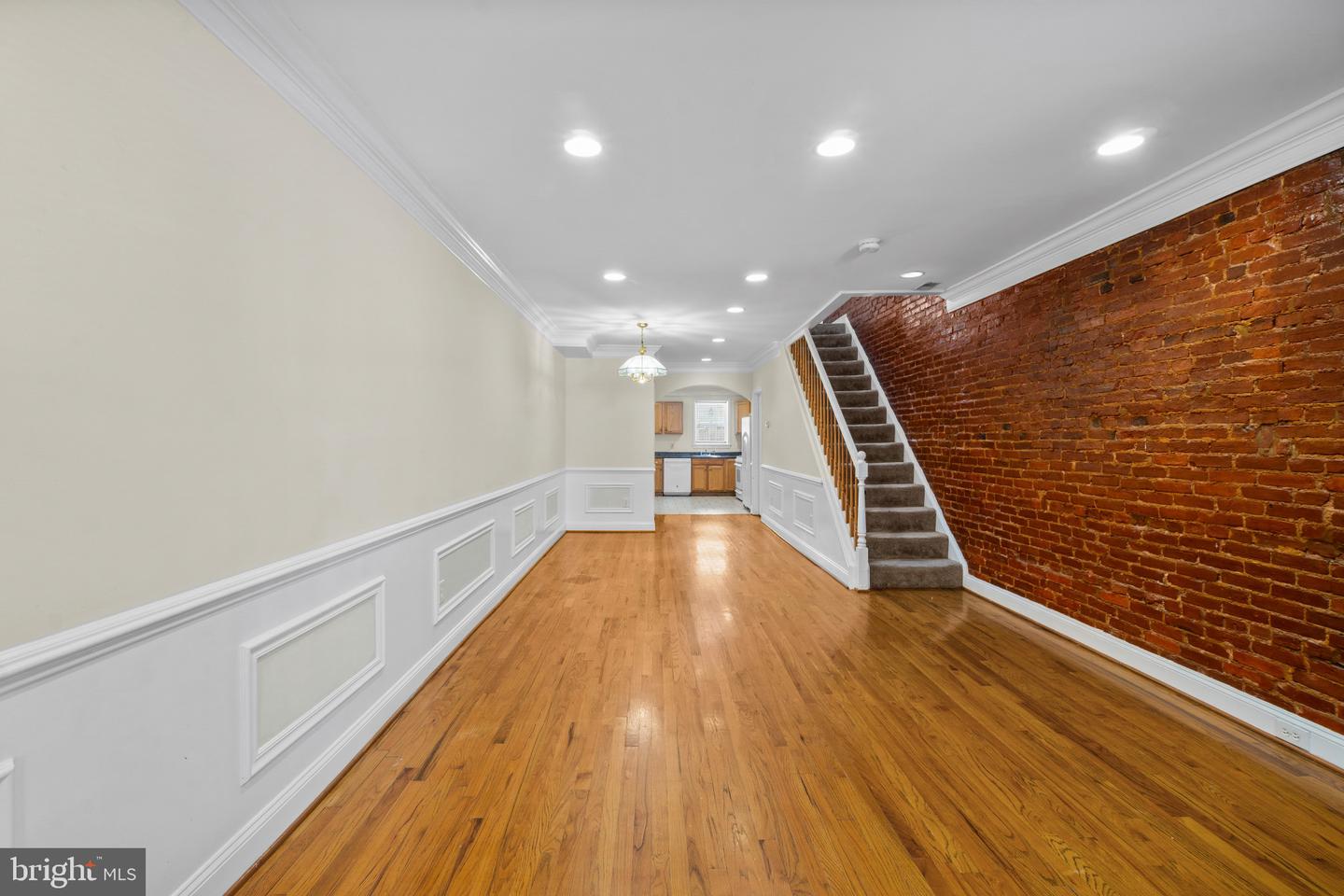 514 N Milton Ave Property Photo 4
