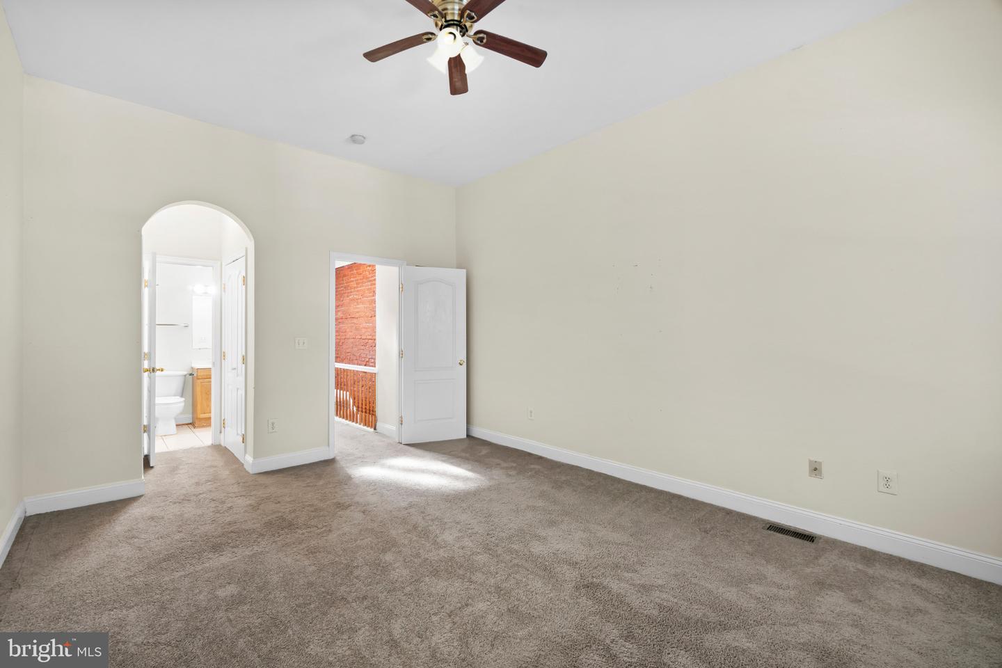 514 N Milton Ave Property Photo 18