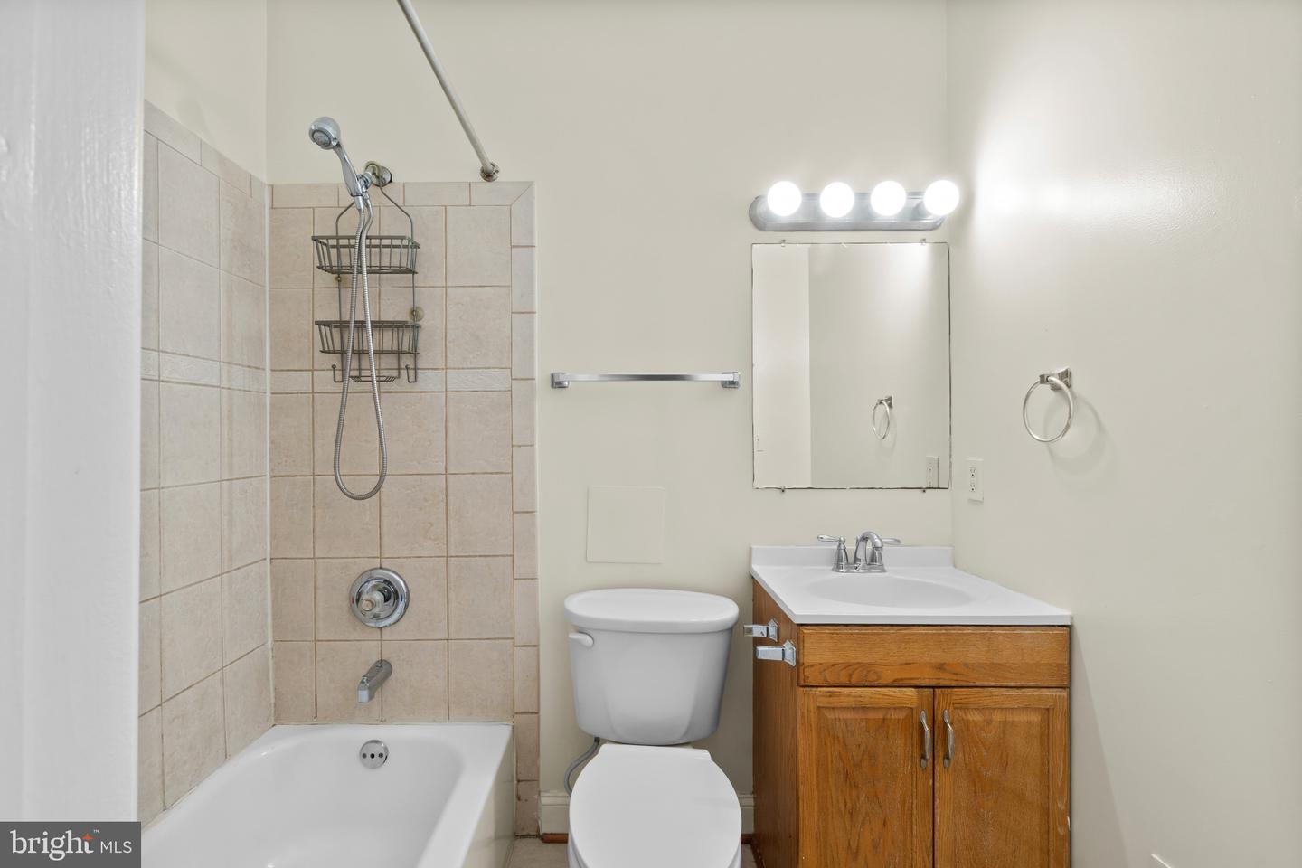 514 N Milton Ave Property Photo 20