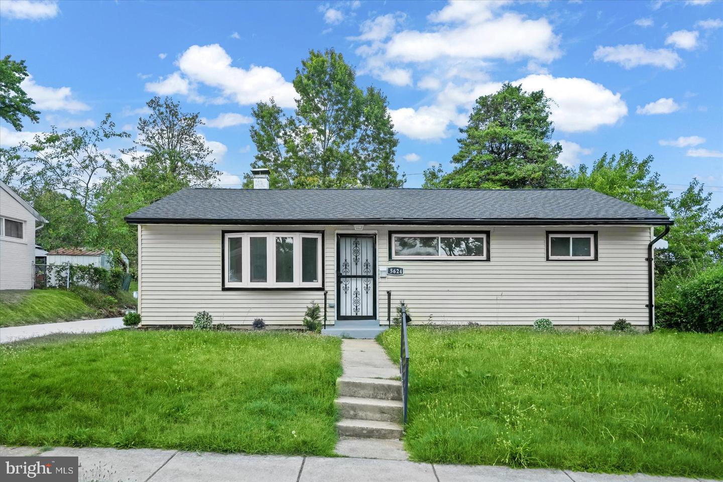 5624 KNELL AVE Property Photo 1