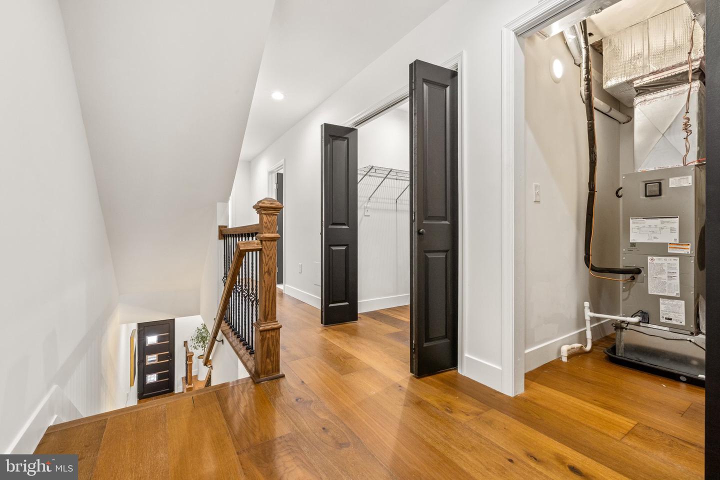 1220 N Eden St Property Photo 17