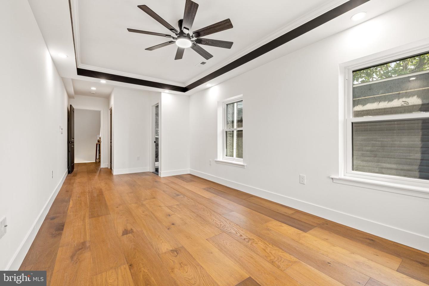 1220 N Eden St Property Photo 22