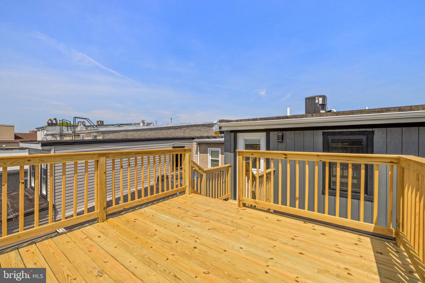 1220 N Eden St Property Photo 40