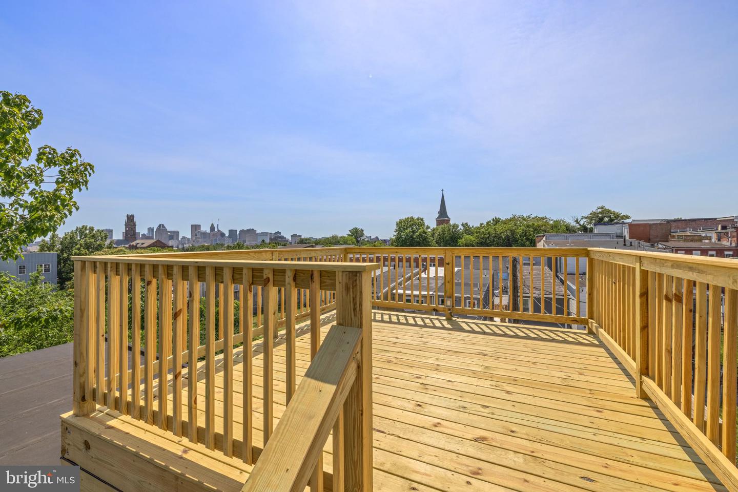 1220 N Eden St Property Photo 42