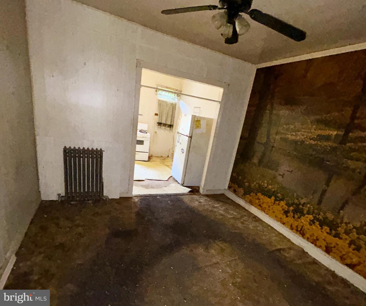 2123 W Lexington St Property Photo 9