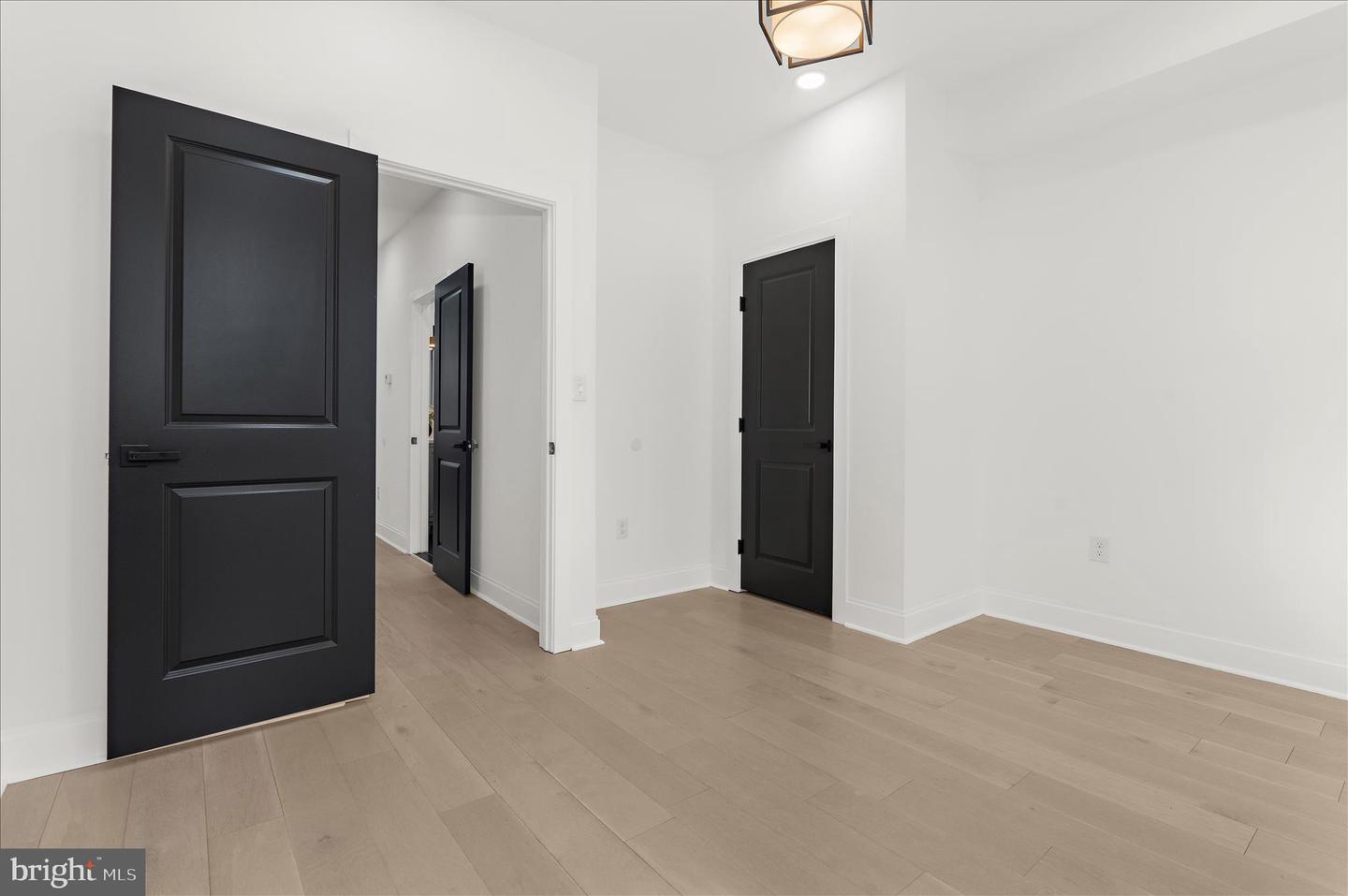 2321 Madison Ave Property Photo 21