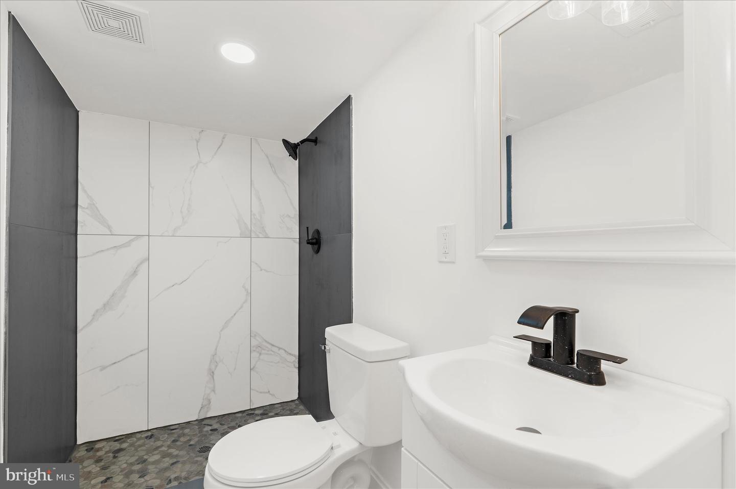 2321 Madison Ave Property Photo 32