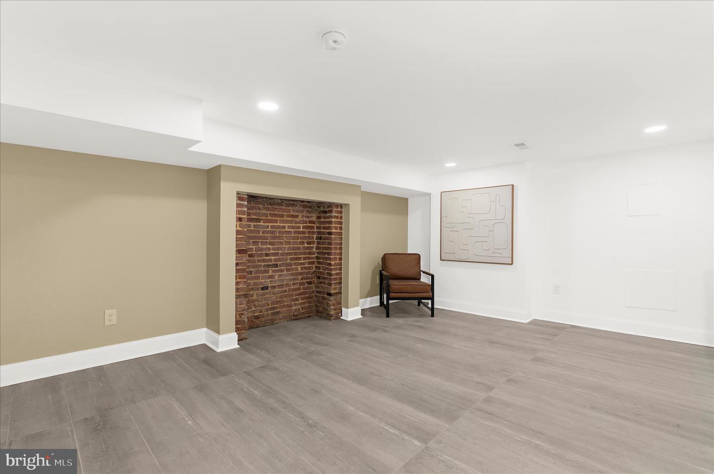 2321 Madison Ave Property Photo 34