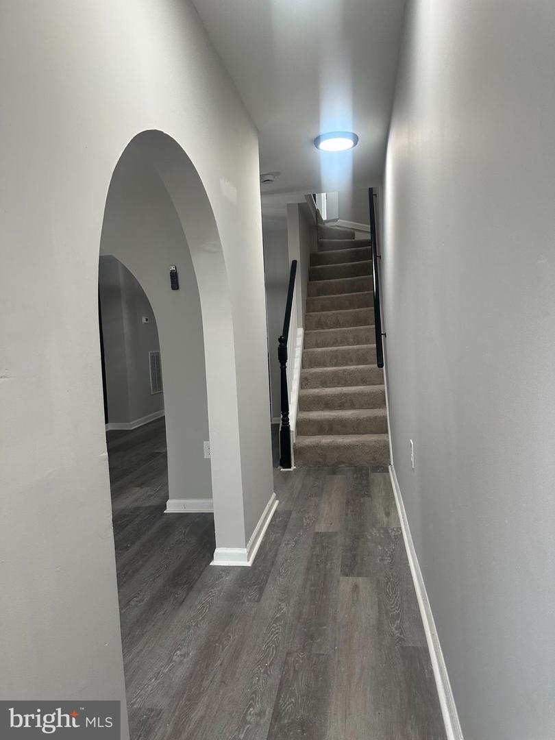 420 S SMALLWOOD ST Property Photo 1
