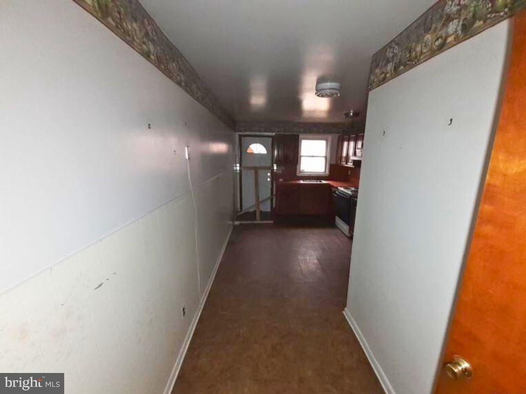 1533 Argyle Ave Property Photo 7