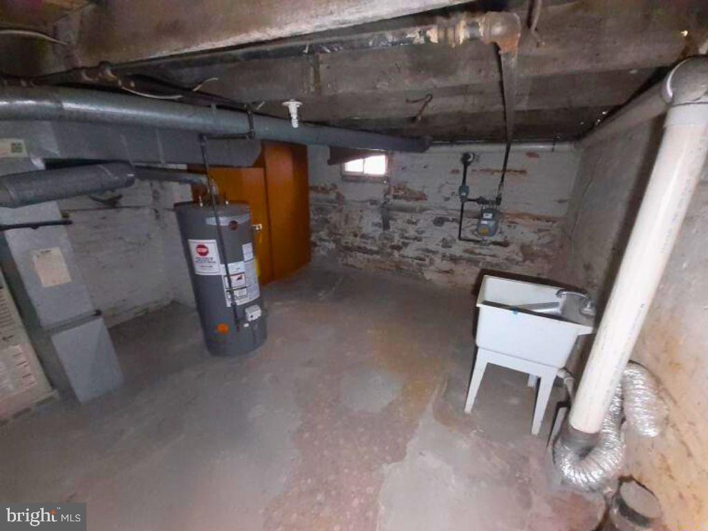 1533 Argyle Ave Property Photo 15