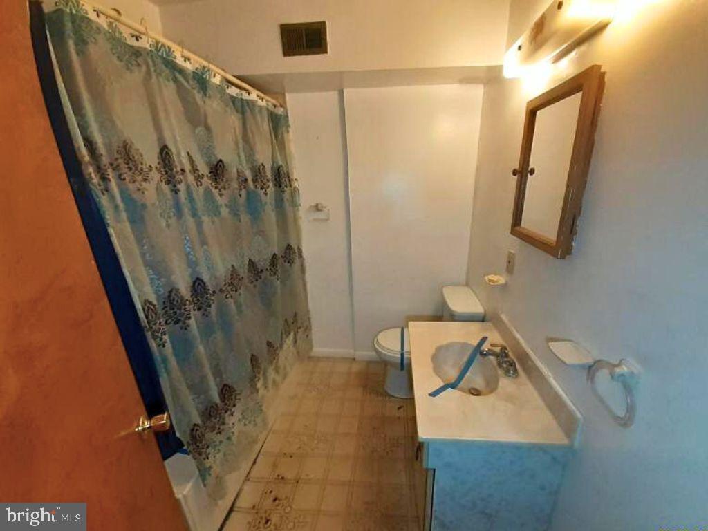 1533 Argyle Ave Property Photo 19