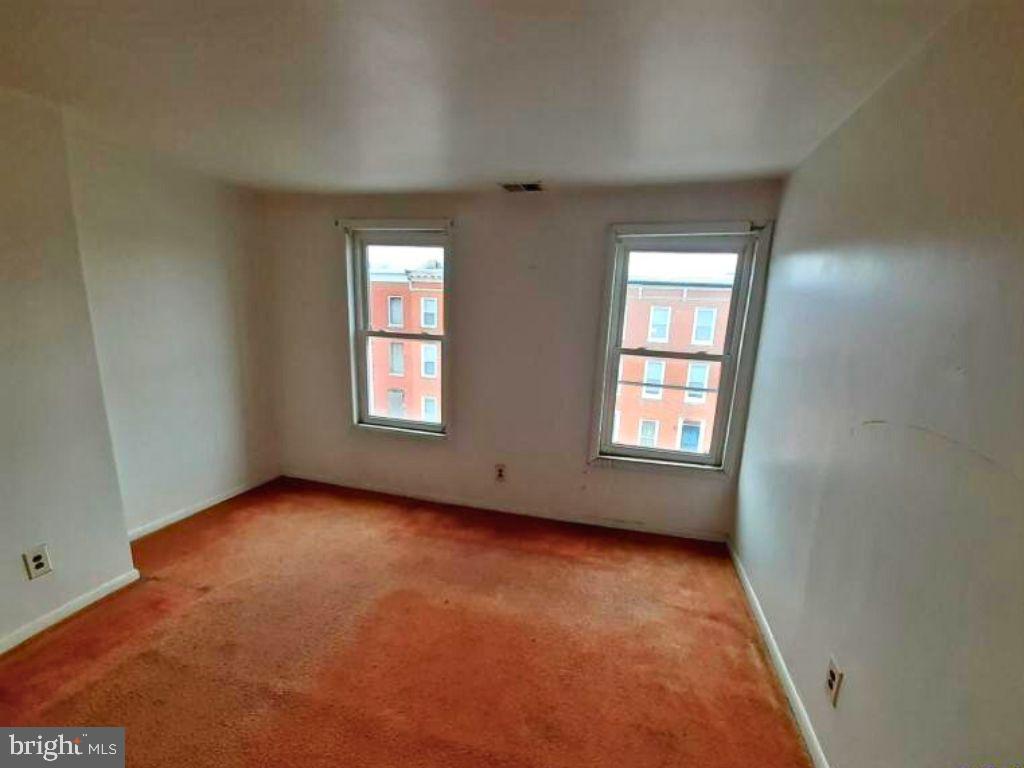 1533 Argyle Ave Property Photo 24