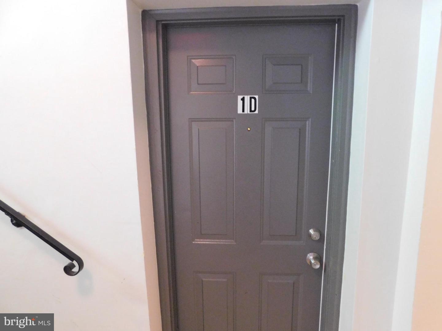 2427 Lakeview Ave #1d Property Photo 2
