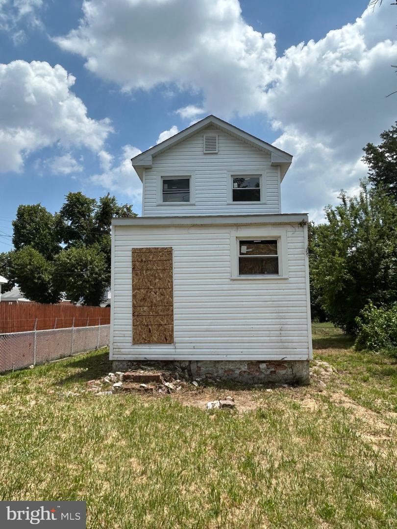 68 N Culver St Property Photo 2