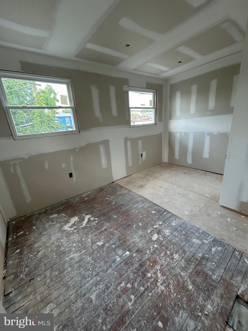 68 N Culver St Property Photo 9