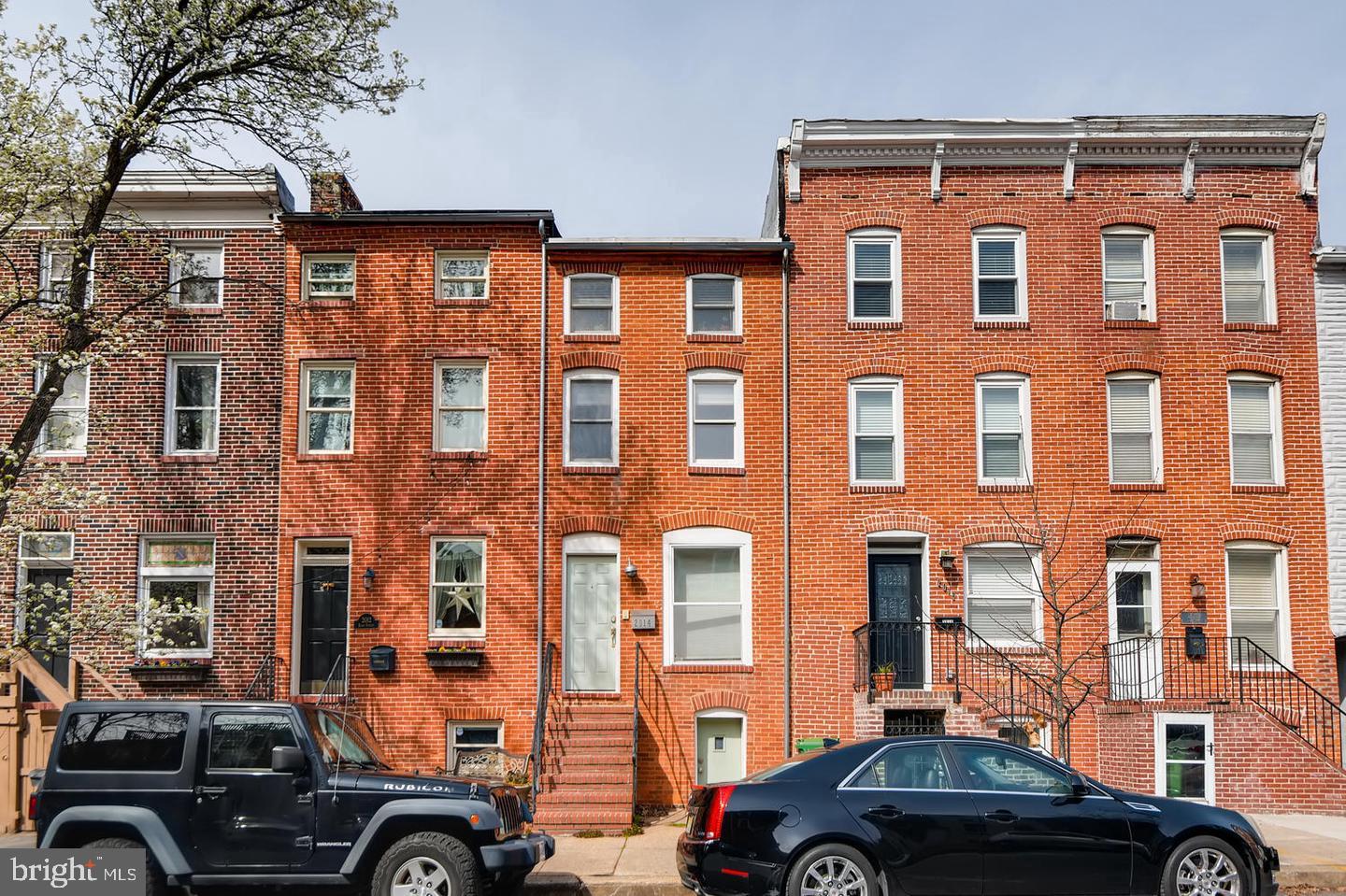 2014 BANK ST Property Photo 1